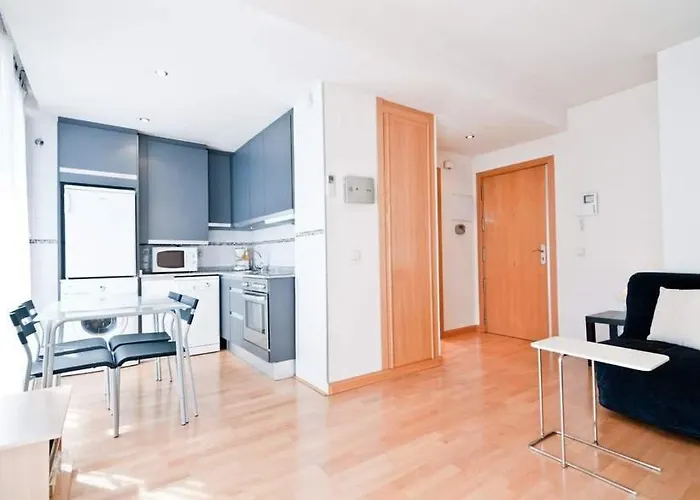 Apartamento En Atocha - Silencioso Y Luminoso